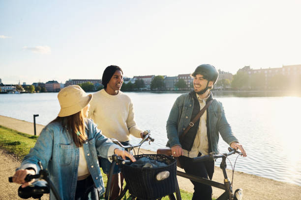 istock Cityscape Connection: Multi-Ethnic Friends Create Memorable Moments through Cycling 1522149145
