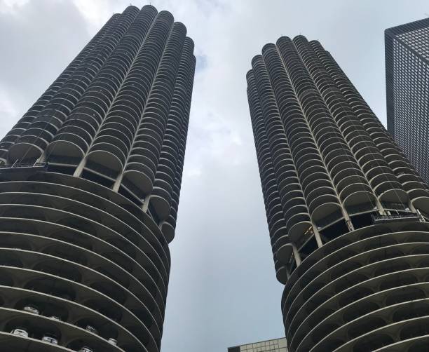 istock Chicago honeycomb building 1522163106