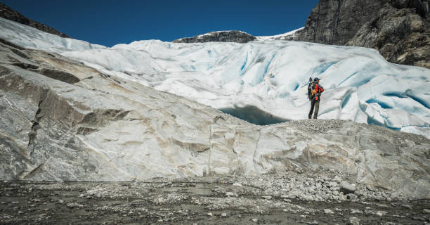 istock Glacier Exploration Trip in Sunny Norwegian Vestland County. 1522183863
