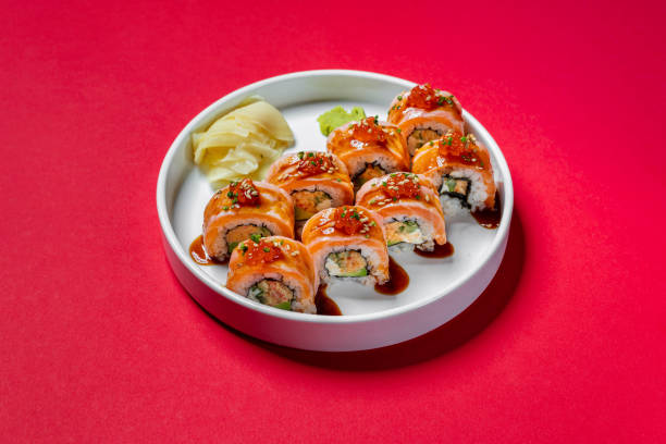 istock California roll with salmon 1522229124