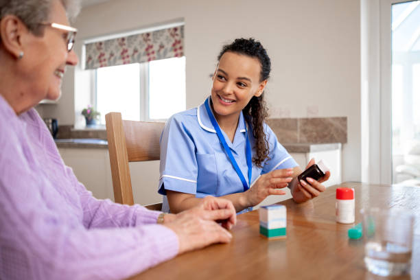 istock Discussing New Medication Regime 1522335037