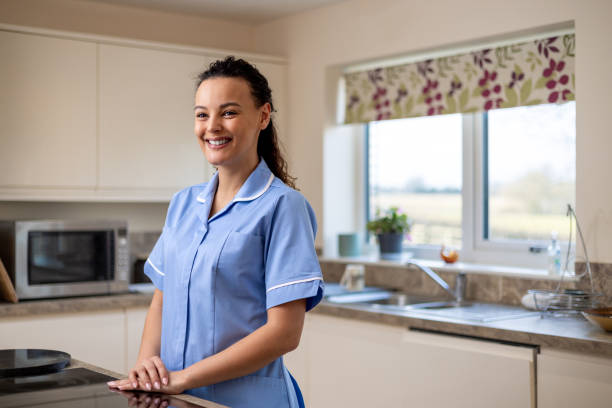 istock Home Nurse Looking Away From Camera 1522339516