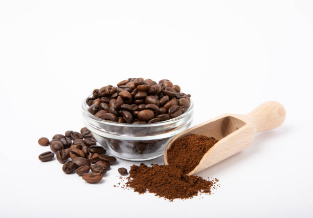 istock Ground coffee and coffee beans isolated on white background. 1522915889