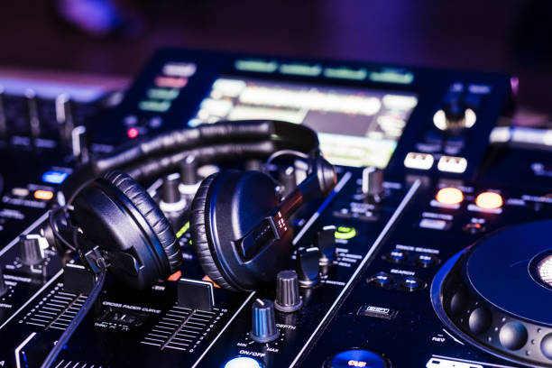 istock Pioneer RDJ-RX Deck In Use During A Gig 1523096200