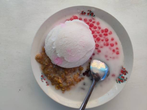 istock green bean porridge with ice cream 1523321419