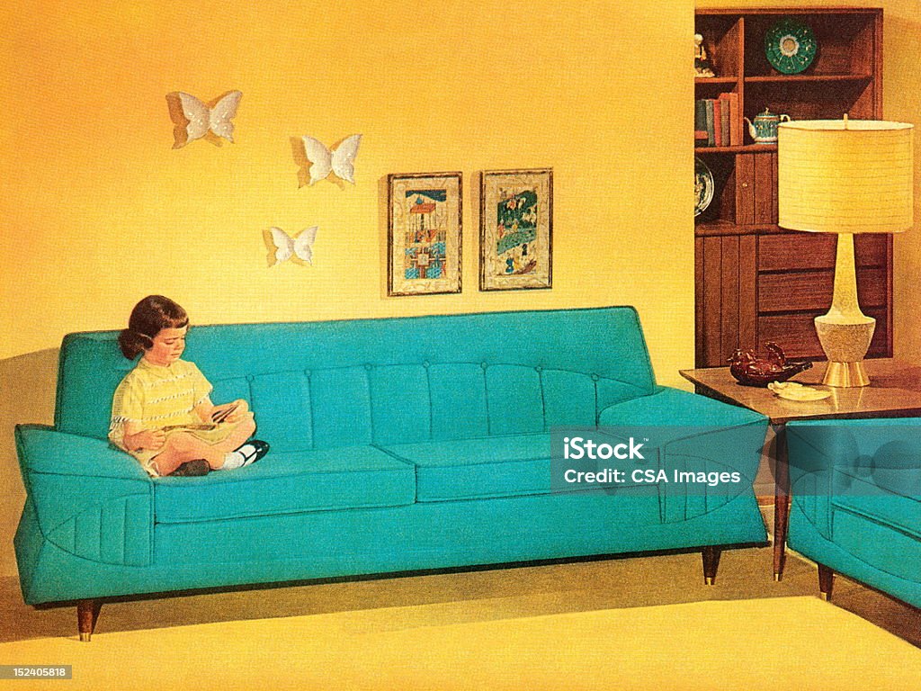 Niña leyendo en sillón azul turquesa - Ilustración de stock de Acogedor libre de derechos