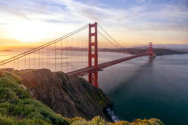 istock Golden Gate Bridge over San Francisco Bay 1524213383