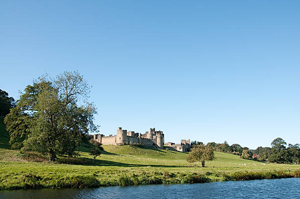 istock Alnwick Castle from the water 152493195