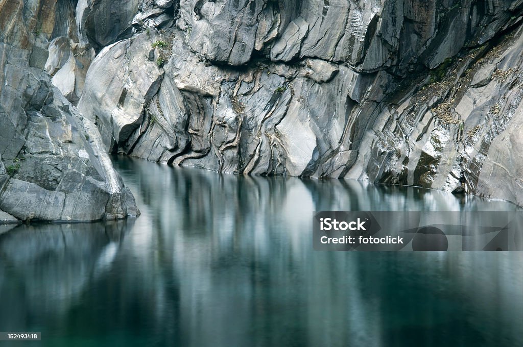 Bassin de Verzasca rivière - Photo de Canton du Tessin libre de droits