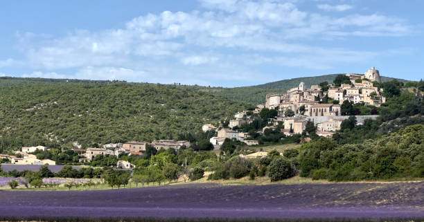 istock Simiane la Rotonde 1524950623