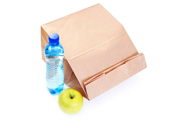 hora do almoço - bag lunch paper bag water bottle - fotografias e filmes do acervo