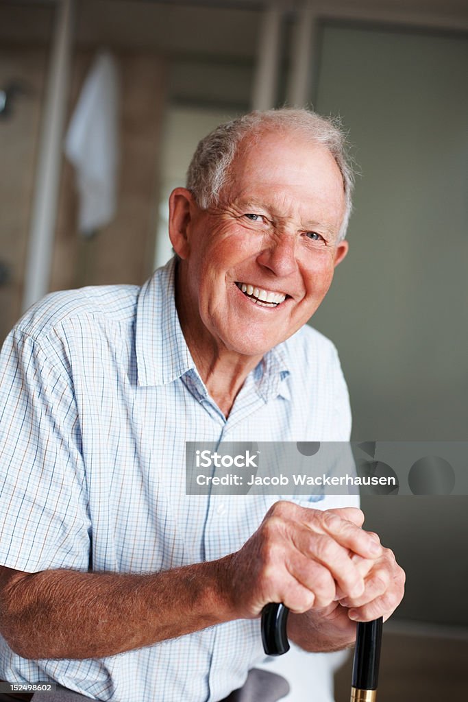 행복함 노인 남자, 지팡이는 - 로열티 프리 70-79세 스톡 사진