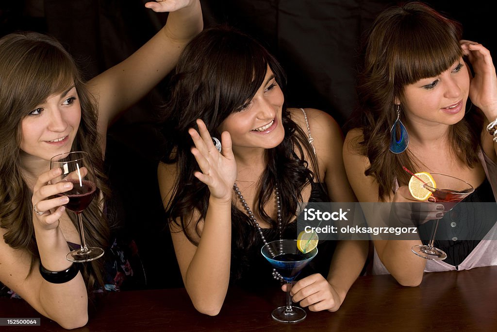 Tres niñas con coctail - Foto de stock de Adulto libre de derechos