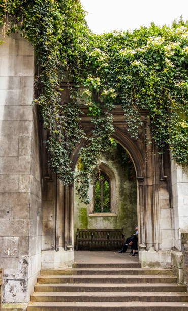istock St Dunstan in the East Garden 1525007167
