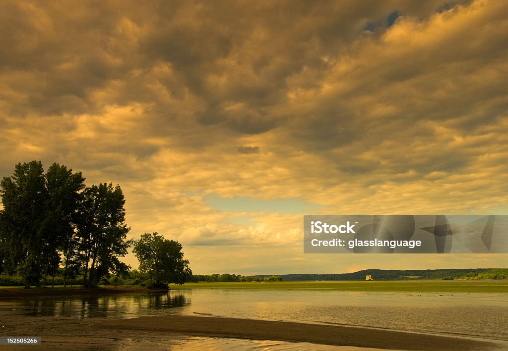 Река Гудзон закате США - Стоковые фото Гудзонская долина роялти-фри