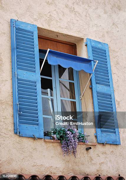 Titel Malerische Fenster In Der Provence Frankreich Stockfoto und mehr Bilder von Agrarbetrieb
