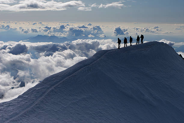 alpinismo - mountain austria street footpath - fotografias e filmes do acervo