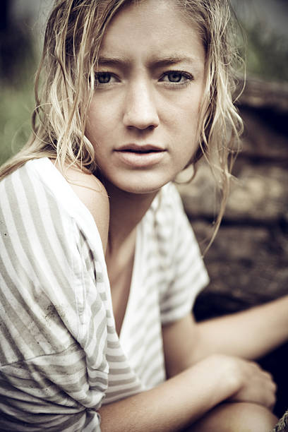 Fille sous la pluie - Photo