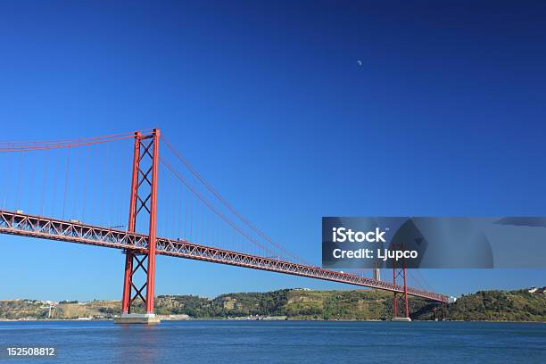 April 25brücke In Lissabon Stockfoto und mehr Bilder von Anhöhe - Anhöhe, Architektur, Außenaufnahme von Gebäuden