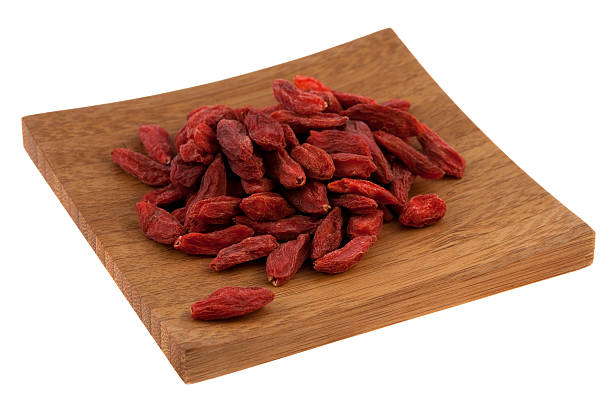 secos goji tibetano bagas (sinforina - berry wolfberry berry fruit chinese medicine imagens e fotografias de stock