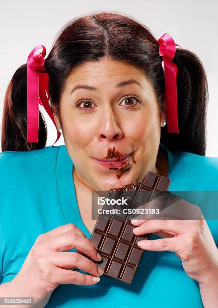 Il Buon Cioccolato - Fotografie stock e altre immagini di Adolescente - Adolescente, Adulto, Alimentazione non salutare