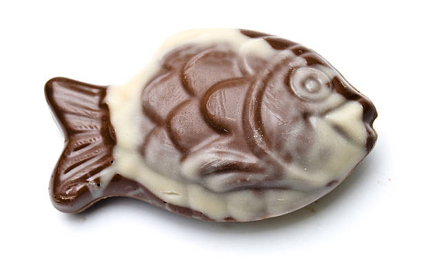 魚の形をしたチョコレートデザート ストックフォト