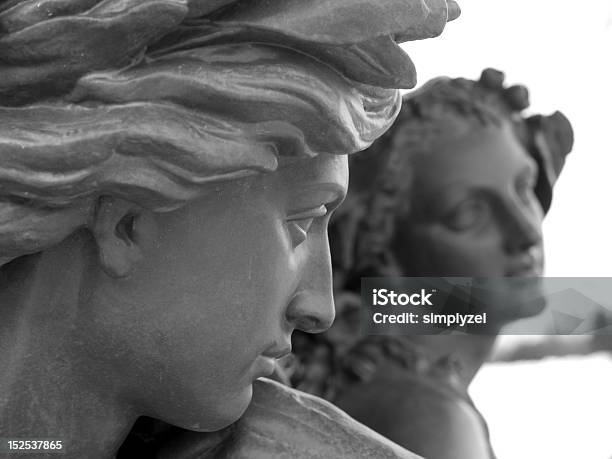 Statue Francese - Fotografie stock e altre immagini di Statua - Statua, Scultura, Stile greco classico