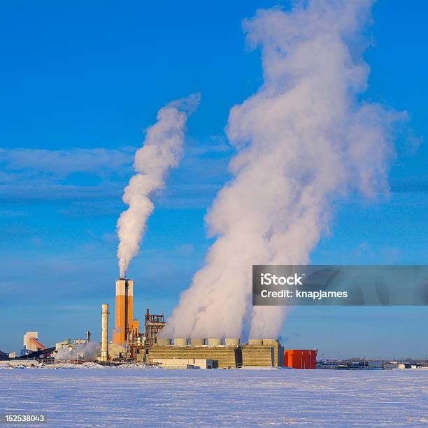 Fertilizante Planta De Procesamiento De Foto de stock y más banco de imágenes de Alberta - Alberta, Bomba de petróleo, Caldera - Herramientas industriales