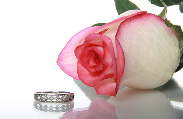 istock Gentile rose and wedding ring 152539055