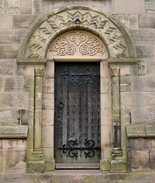 istock Stone Arch over Wooden Door 152543505