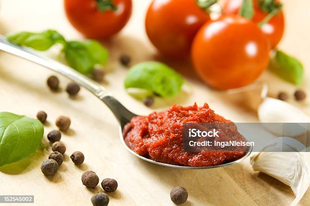 Ingredientes Para Salsa De Tomate Foto de stock y más banco de imágenes de Cuchara - Cuchara, Extracto de tomate, Cuchara sopera