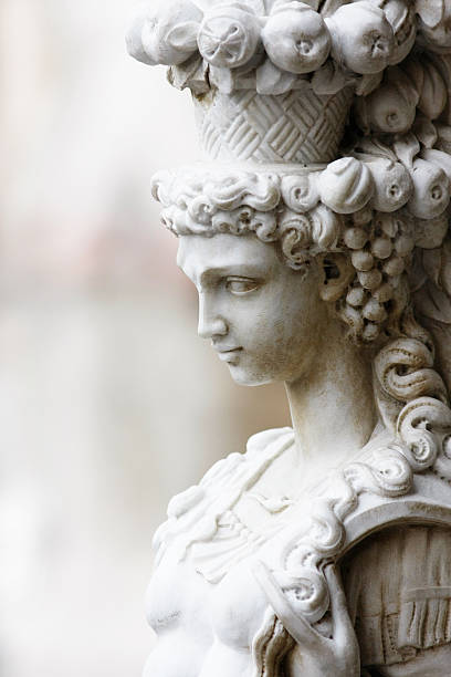 istock Woman from Piazza Senioria 152545499
