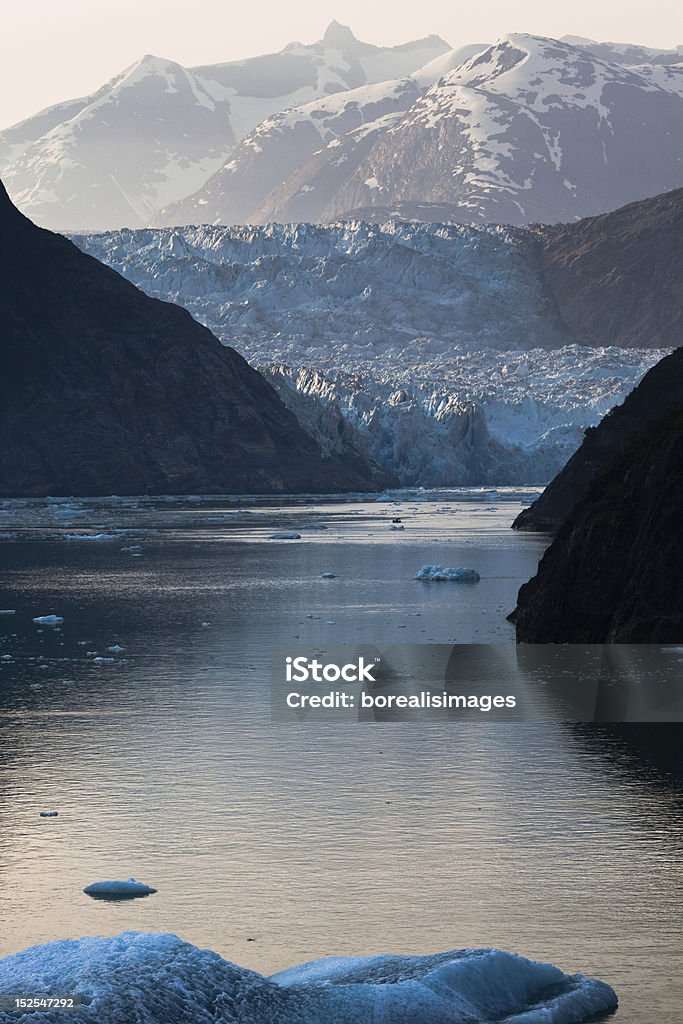 Tracy Arm fiordo - Foto de stock de Agua libre de derechos