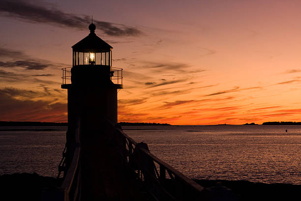 마쉘 포인트 등대 - lighthouse maine beacon marshall point lighthouse 뉴스 사진 이미지