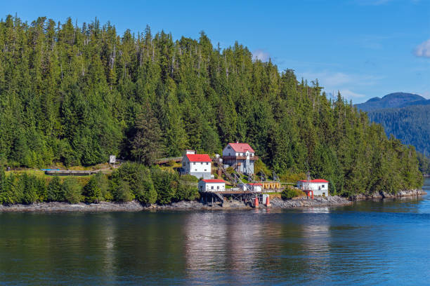 istock Boat Bluff Lighthouse, Inside Passage Cruise, Canada 1525563461
