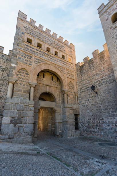 istock Puerta de Alfonso VI Gate (Puerta de Bisagra) - Toledo, Spain 1525946642