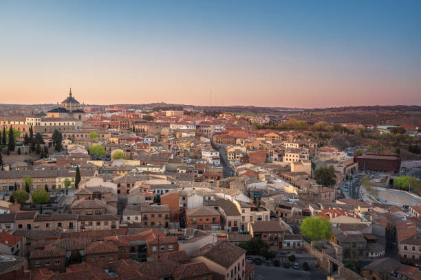 istock Toledo Skyline at sunset with Hospital Tavera - Toledo, Spain 1525978708