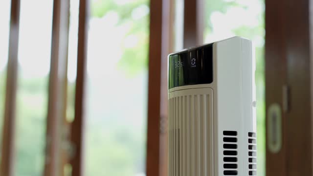 Automatic air purifier fan and dust detector.