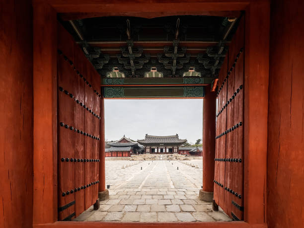 istock Seoul's popular landmarks in springtime 1527541128
