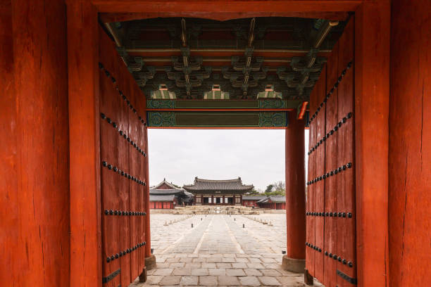 istock Seoul's popular landmarks in springtime 1527541140