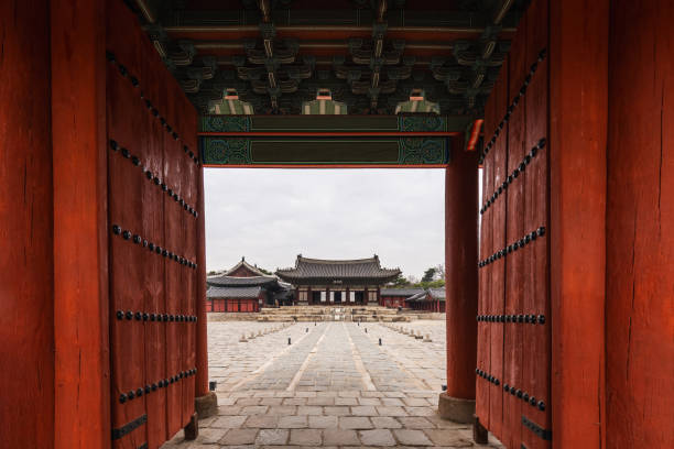 istock Seoul's popular landmarks in springtime 1527541151
