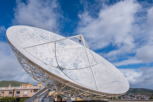 Radio telescope looking into the sky