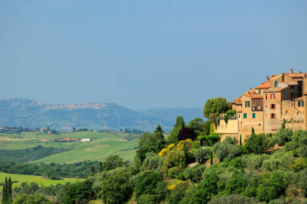 istock Castelmuzio Tuscan town 1528006354