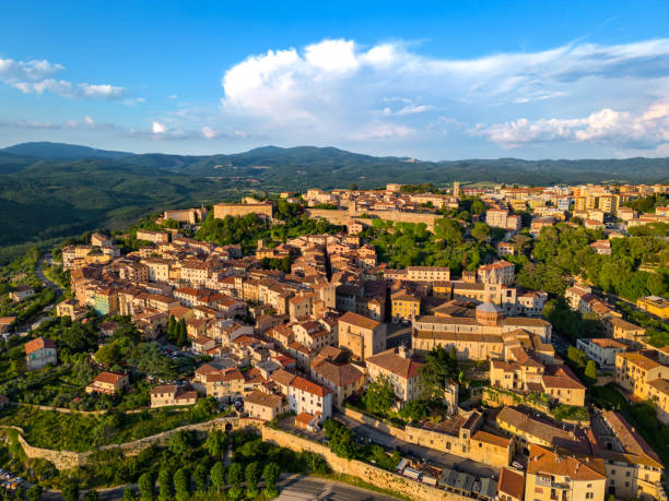 istock Massa Marittima Tuscan town 1528006836