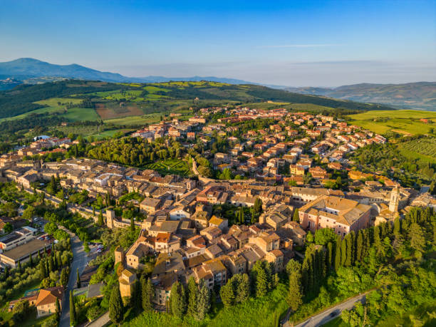istock San Quirico d'Orcia from drone 1528014303