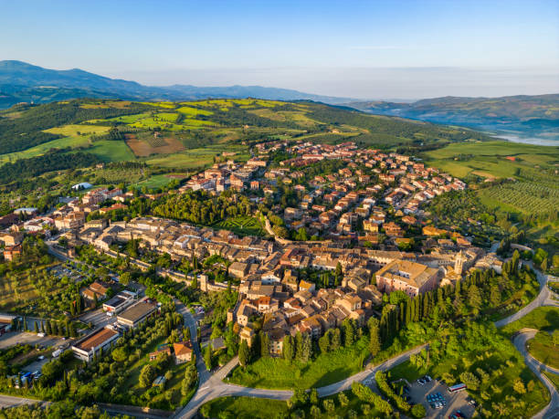 istock San Quirico d'Orcia from drone 1528014309