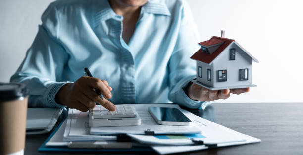 istock Efficiently manage your finances at home with a strategic money plan, ensuring solid foundation for financial stability. Explore art of budgeting, saving, investing for a brighter financial future. 1528069946