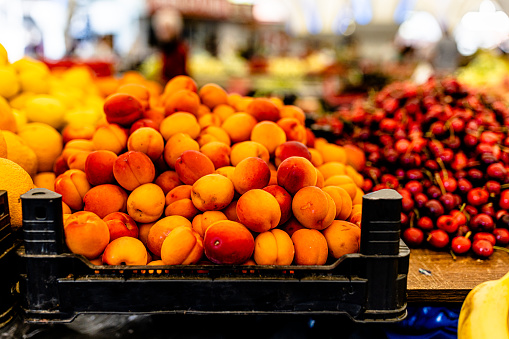 Quench your thirst and satisfy your cravings with the lusciousness of fruit at the street market