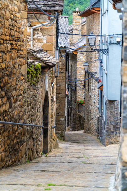 istock Torla old town narrow streets 1528285168