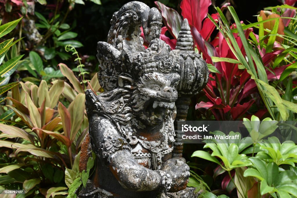 Patung Penjaga Dewa Monyet Ganas Pura Gunung Kawi Foto Stok - Unduh ...